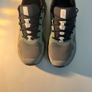 On Cloud Running Men's Athletic Shoes In Mint and Gray Size 8.5